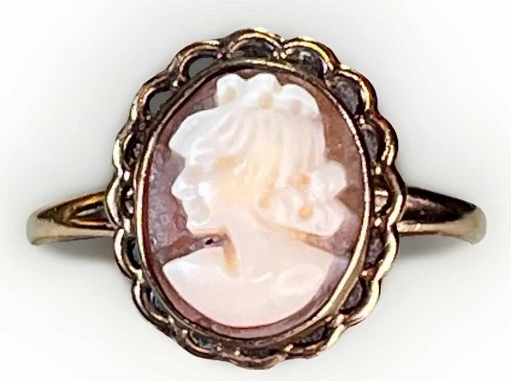 Vintage 14k Yellow Gold Carved Shell Cameo Filigree Ring Size 5.75